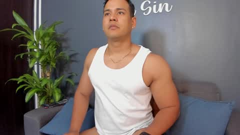 Tom Sin online show from December 16, 2024, 9:31 pm