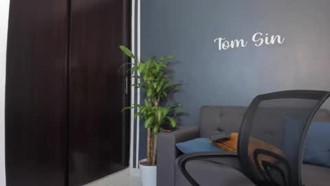 Tom Sin online show from January 6, 2025, 2:58 pm