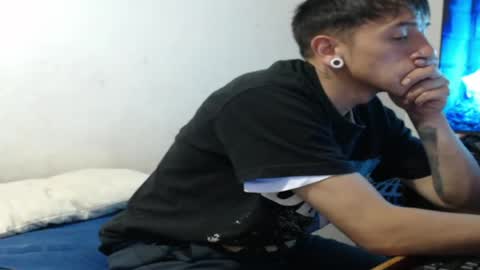 tomas_turbado_ online show from April 14, 2026, 5:46 am