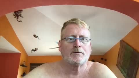 Hola online show from September 19, 2025, 6:19 pm