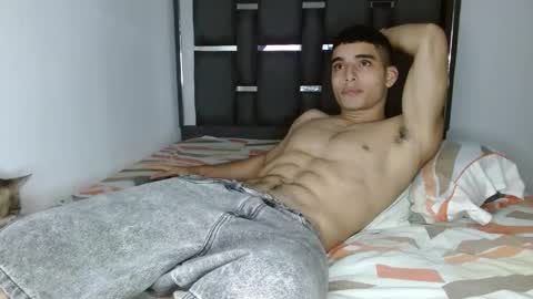 tomaz_18 online show from February 7, 2026, 1:31 am