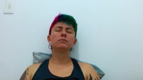 Snapshot of tomboyblue chatting on November 19, 2025, 9:15 pm Blue online show from November 19, 2025, 9:15 pm