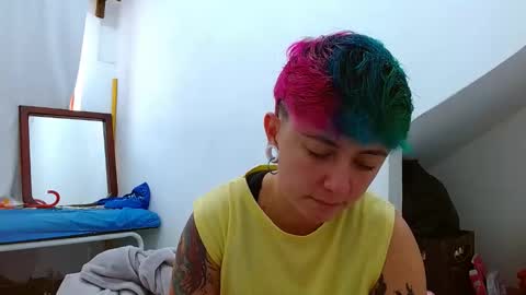 Snapshot of tomboyblue chatting on November 24, 2025, 6:07 pm Blue online show from November 24, 2025, 6:07 pm