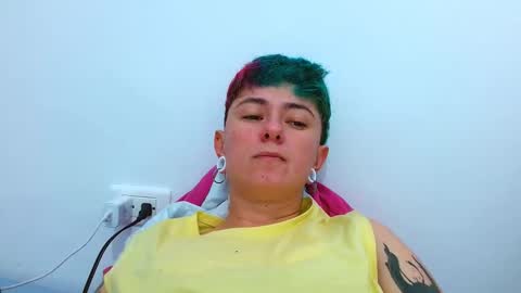 Snapshot of tomboyblue chatting on December 13, 2025, 8:04 pm Blue online show from December 13, 2025, 8:04 pm