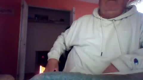 tomcat4848 online show from October 7, 2025, 4:04 pm