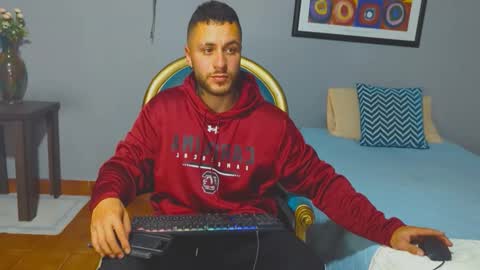 tomDavisXl online show from February 18, 2026, 3:35 am