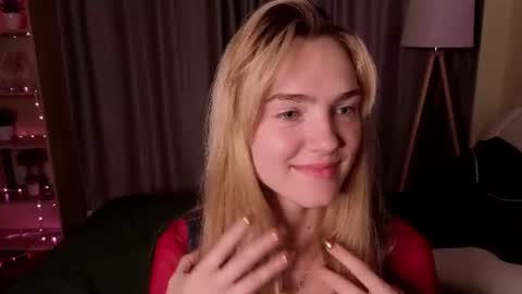 Snapshot of tomikavilandre chatting on June 25, 2026, 7:29 pm Lana online show from June 25, 2026, 7:29 pm