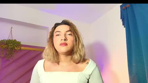   online show from October 28, 2025, 1:47 pm