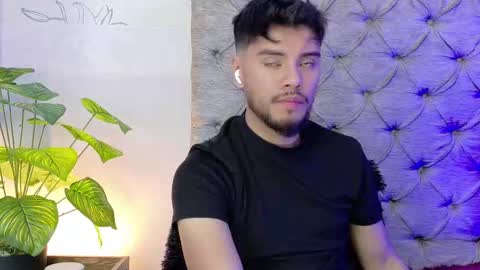 Tommidubois online show from September 21, 2025, 1:40 am