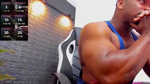 Tom Mike online show from October 7, 2025, 4:42 am