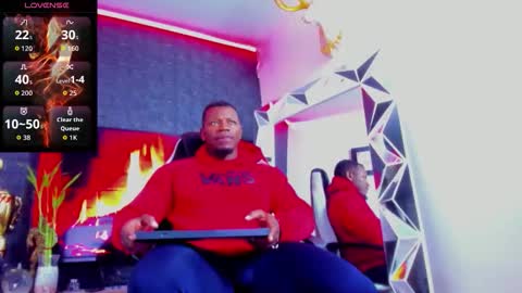 Snapshot of tommike388 chatting on March 18, 2026, 3:31 am Tom Mike online show from March 18, 2026, 3:31 am