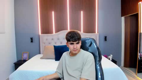 Tommy  online show from October 31, 2025, 5:08 am