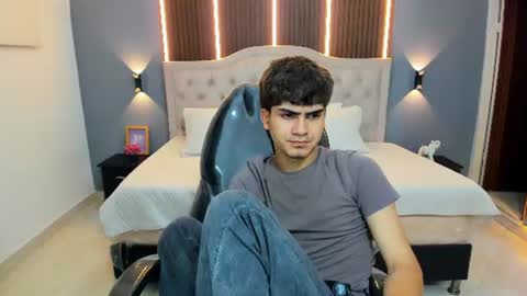 Snapshot of tommy18__ chatting on June 30, 2026, 3:40 am Tommy online show from June 30, 2026, 3:40 am