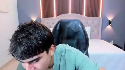 Snapshot of tommy18__ chatting on July 1, 2026, 3:30 am Tommy online show from July 1, 2026, 3:30 am