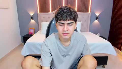 Snapshot of tommy18__ chatting on July 5, 2026, 3:23 am Tommy online show from July 5, 2026, 3:23 am