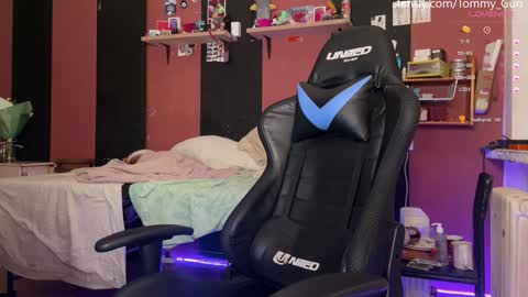 Tommy and Katana online show from December 13, 2024, 2:38 pm