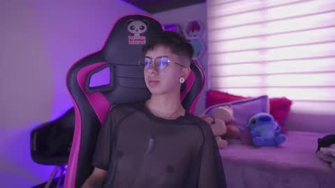 Blue  online show from March 11, 2025, 2:18 pm