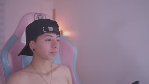 Blue  online show from November 24, 2025, 12:27 pm