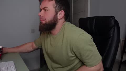 Snapshot of tommy_burnzzz chatting on January 6, 2025, 5:30 am tommy burnzzz online show from January 6, 2025, 5:30 am