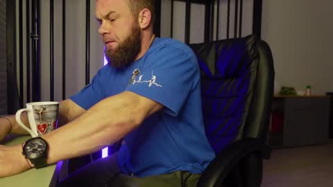 Snapshot of tommy_burnzzz chatting on January 18, 2025, 4:37 am tommy burnzzz online show from January 18, 2025, 4:37 am