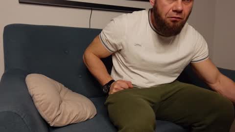 Snapshot of tommy_burnzzz chatting on January 22, 2025, 2:37 am tommy burnzzz online show from January 22, 2025, 2:37 am