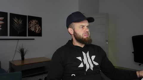  tommy burnzzz  online show from December 1, 2025, 11:04 am