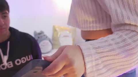 Snapshot of tommy_buttercup chatting on December 18, 2025, 1:50 pm Tommy y butter online show from December 18, 2025, 1:50 pm