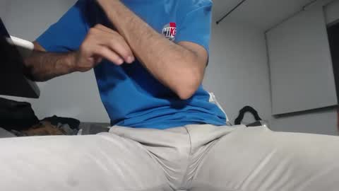   Thomas    online show from March 4, 2025, 12:29 am