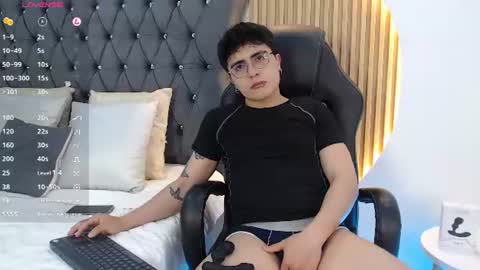 Snapshot of tommy_claks chatting on June 27, 2026, 8:58 pm Tommy online show from June 27, 2026, 8:58 pm
