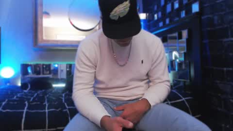 Snapshot of tommy_knuckles chatting on November 13, 2025, 6:56 am Tommy online show from November 13, 2025, 6:56 am