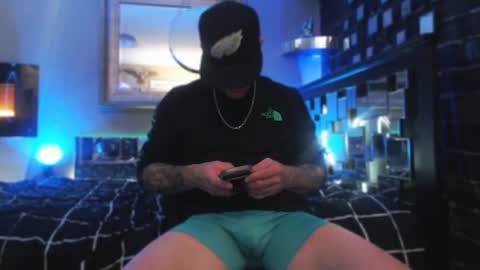 Snapshot of tommy_knuckles chatting on November 22, 2025, 7:40 am Tommy online show from November 22, 2025, 7:40 am