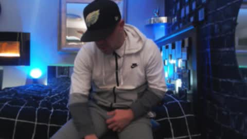 Snapshot of tommy_knuckles chatting on November 28, 2025, 2:31 pm Tommy online show from November 28, 2025, 2:31 pm