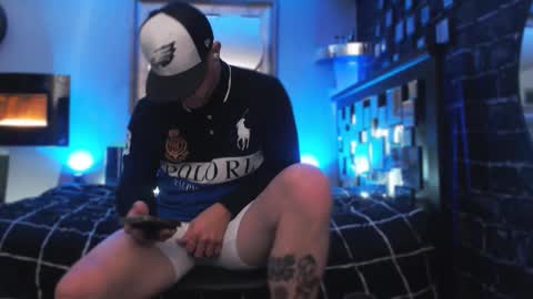 Snapshot of tommy_knuckles chatting on December 2, 2025, 6:19 am Tommy online show from December 2, 2025, 6:19 am