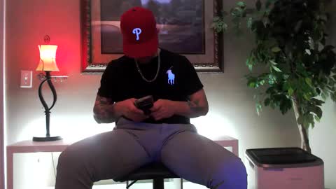 Snapshot of tommy_knuckles chatting on May 2, 2026, 7:24 am Tommy online show from May 2, 2026, 7:24 am