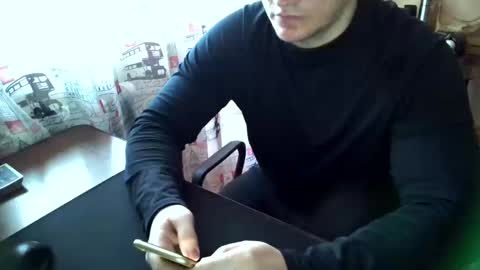 Tommi Li online show from January 5, 2025, 8:32 am