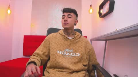 tommy_will online show from December 17, 2025, 3:12 am