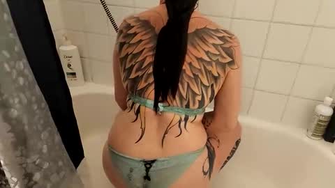 tommybones4l93 online show from November 28, 2025, 12:35 am