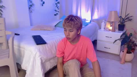 Snapshot of tommyfoxboy chatting on January 8, 2025, 4:11 pm Tommy Foxboy online show from January 8, 2025, 4:11 pm