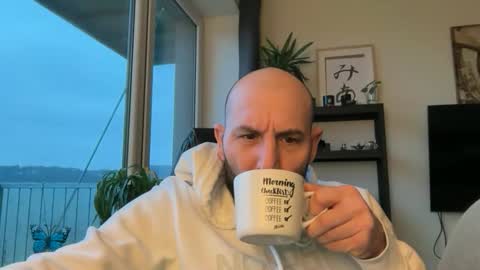 Thomas Fit online show from December 17, 2025, 7:03 am