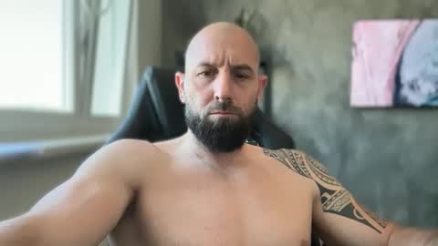 Snapshot of tommyx01 chatting on June 4, 2026, 6:19 am Thomas Fit online show from June 4, 2026, 6:19 am