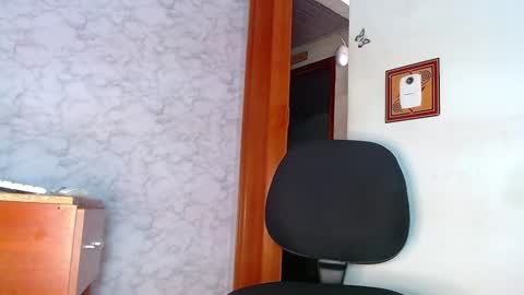 Tomyjailen online show from December 7, 2024, 2:35 pm