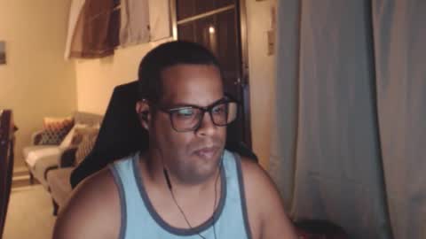 Snapshot of toni2814 chatting on March 8, 2026, 2:04 am Antonio online show from March 8, 2026, 2:04 am