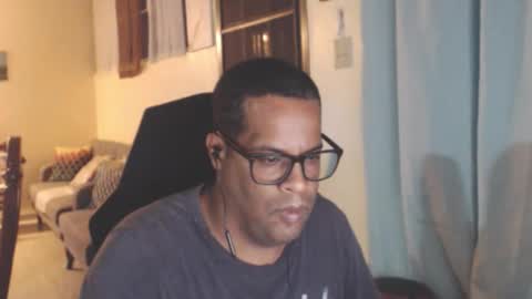 Snapshot of toni2814 chatting on March 10, 2026, 2:16 am Antonio online show from March 10, 2026, 2:16 am