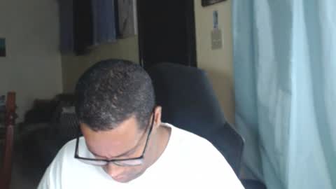 Snapshot of toni2814 chatting on March 13, 2026, 2:40 am Antonio online show from March 13, 2026, 2:40 am