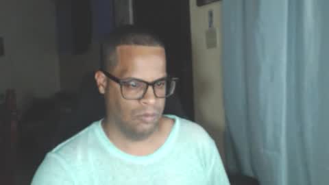 Snapshot of toni2814 chatting on March 14, 2026, 2:50 am Antonio online show from March 14, 2026, 2:50 am