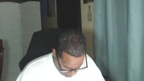 Snapshot of toni2814 chatting on March 24, 2026, 2:27 am Antonio online show from March 24, 2026, 2:27 am