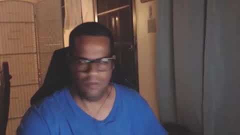 Snapshot of toni2814 chatting on March 31, 2026, 2:13 am Antonio online show from March 31, 2026, 2:13 am