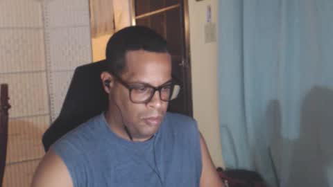 Snapshot of toni2814 chatting on April 1, 2026, 2:12 am Antonio online show from April 1, 2026, 2:12 am