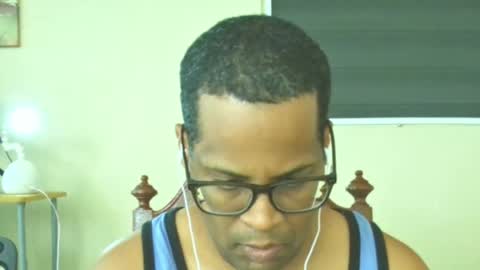 Snapshot of toni2814 chatting on April 28, 2026, 2:33 pm Antonio online show from April 28, 2026, 2:33 pm