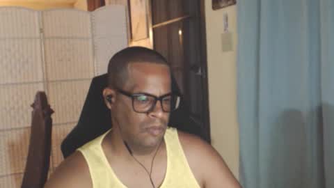 Snapshot of toni2814 chatting on May 9, 2026, 2:39 am Antonio online show from May 9, 2026, 2:39 am